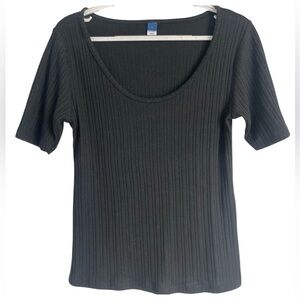 NWOT Old Navy Black Ribbed 3/4 Sleeved Shirt Size L
